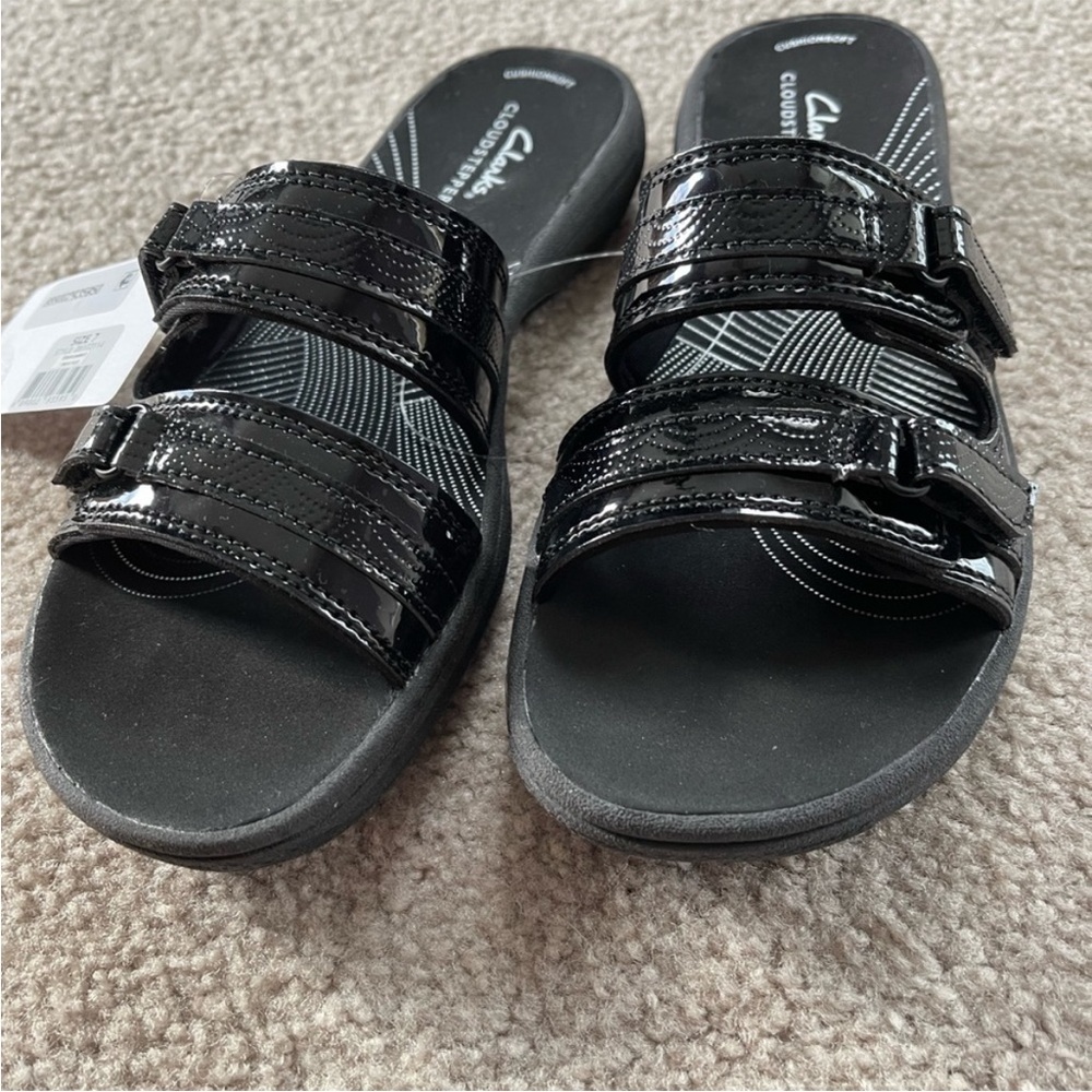 NWT Clarks Breeze Piper Patent Leather Sandal Size 7
